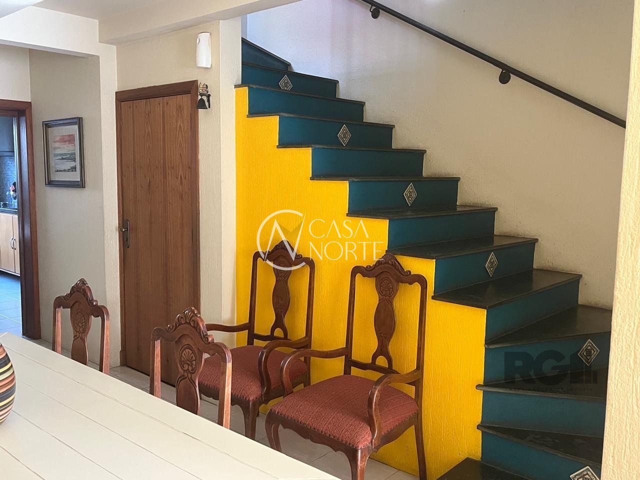 Casa à venda com 5 quartos, 286m², 2 vagas, Rua Alberto Torres no bairro Cidade Baixa em Porto Alegre