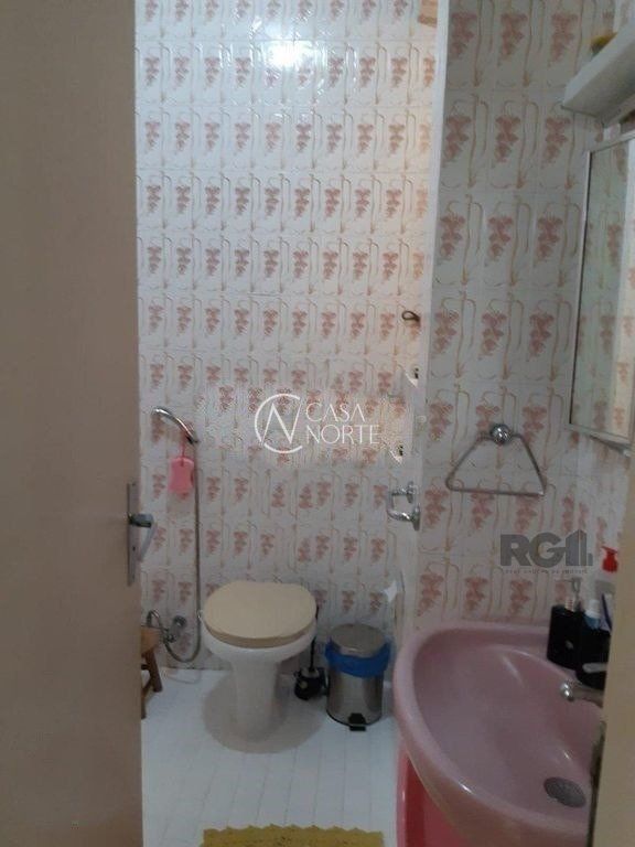 Apartamento à venda com 2 quartos, 61m², Rua Augusto Severo no bairro São João em Porto Alegre