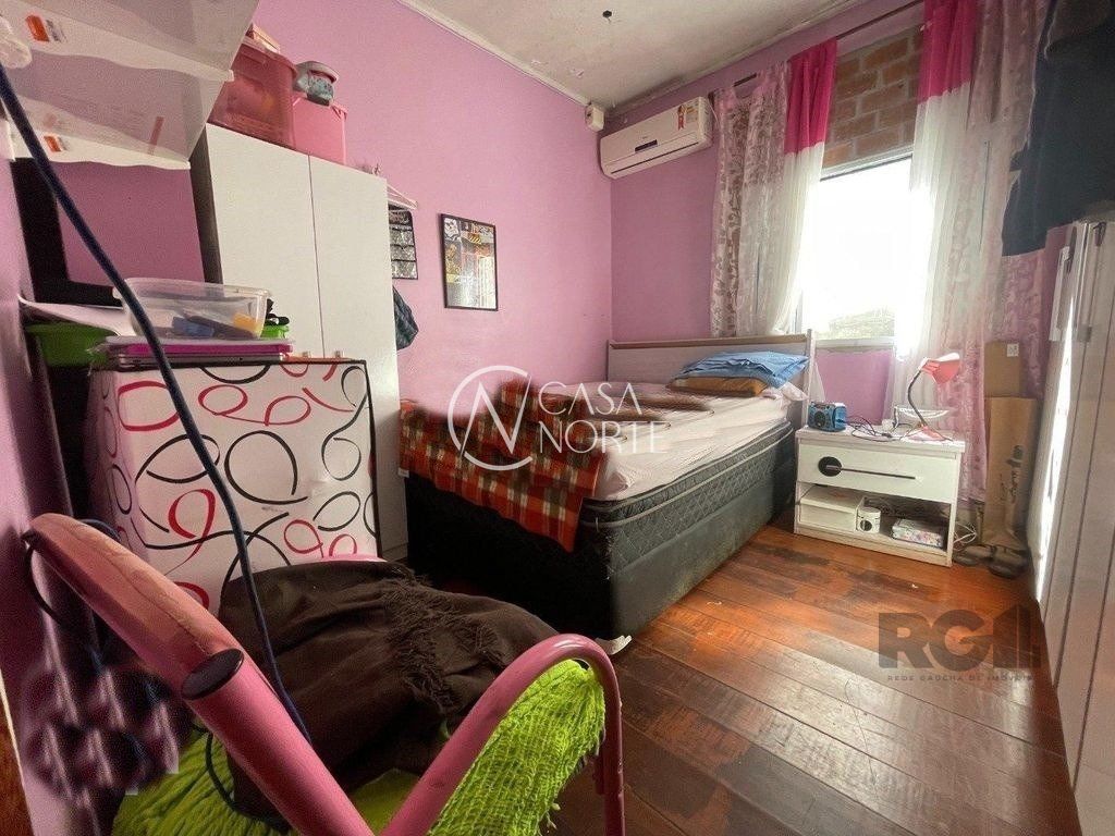 Casa à venda com 4 quartos, 190m², 2 vagas, Rua Fatima no bairro Partenon em Porto Alegre