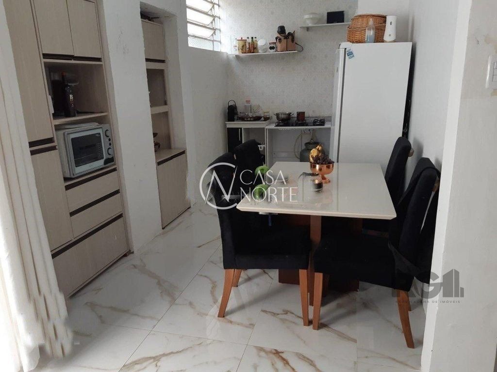 Apartamento à venda com 2 quartos, 61m², Rua Augusto Severo no bairro São João em Porto Alegre