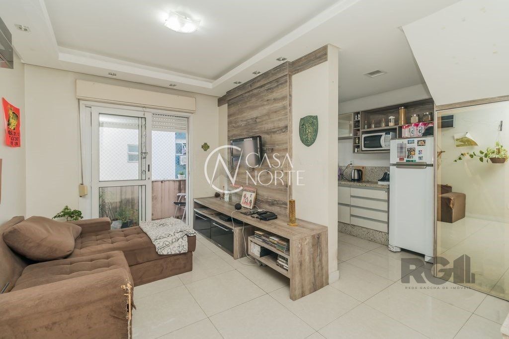 Cobertura à venda com 2 quartos, 101m², 1 vaga, Rua Roque Calage no bairro Passo da Areia em Porto Alegre