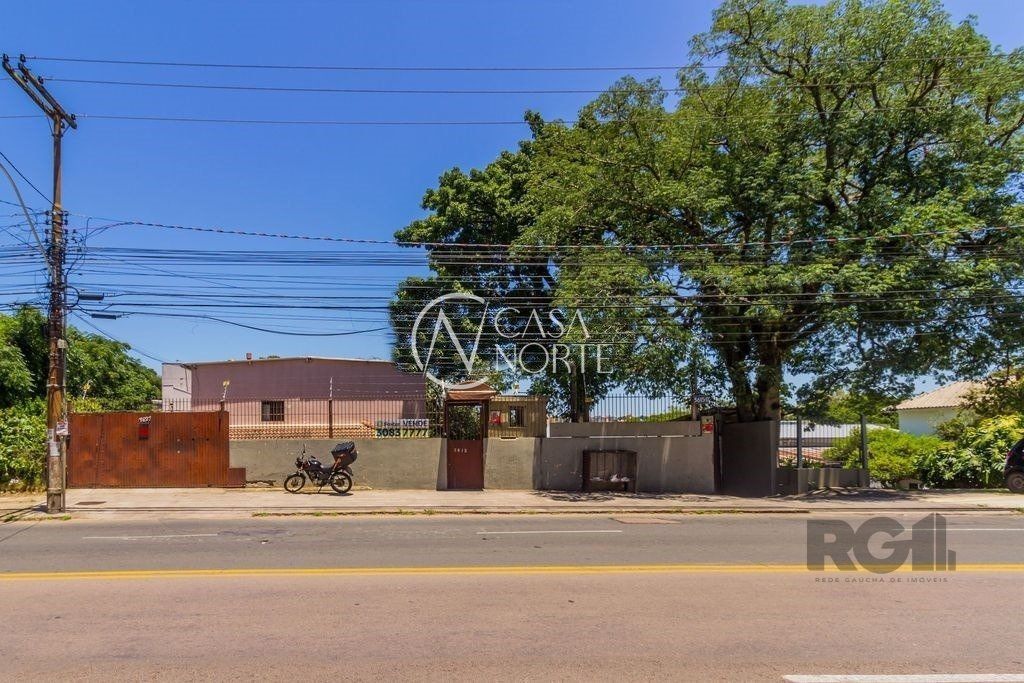 Casa à venda com 4 quartos, 1278m², 8 vagas, Avenida Professor Oscar Pereira no bairro Glória em Porto Alegre