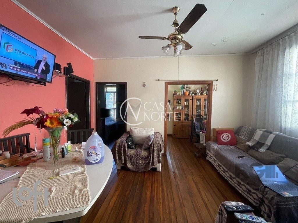 Casa à venda com 4 quartos, 190m², 2 vagas, Rua Fatima no bairro Partenon em Porto Alegre