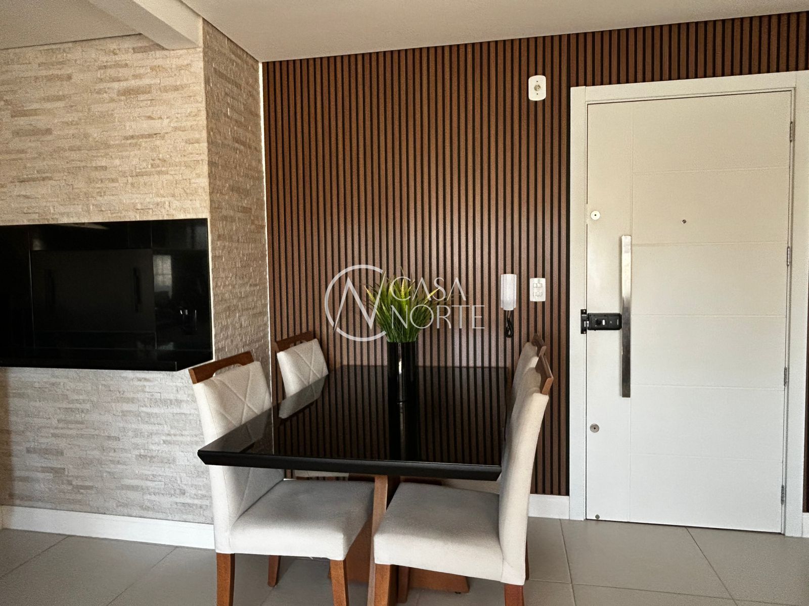 Apartamento à venda com 2 quartos, 66m², 1 suíte, 2 vagas, Rua Jalmar Azambuja Diniz no bairro Jardim Itu em Porto Alegre