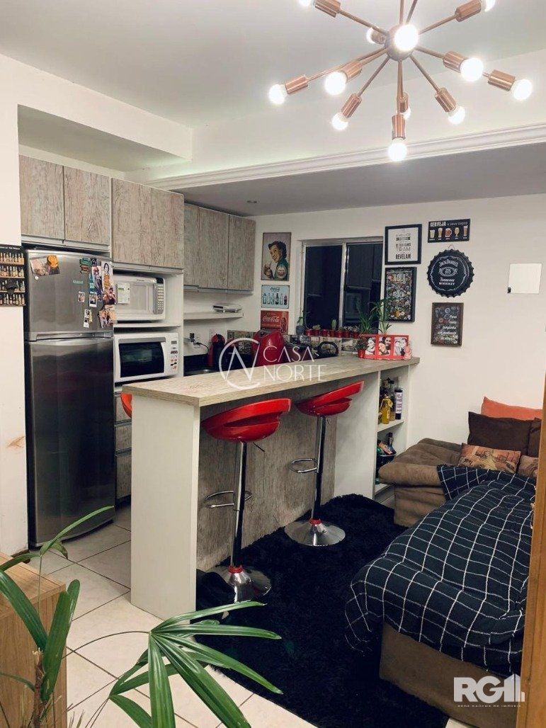 Casa à venda com 6 quartos, 391m², 3 suítes, Avenida José Gertum no bairro Chácara das Pedras em Porto Alegre