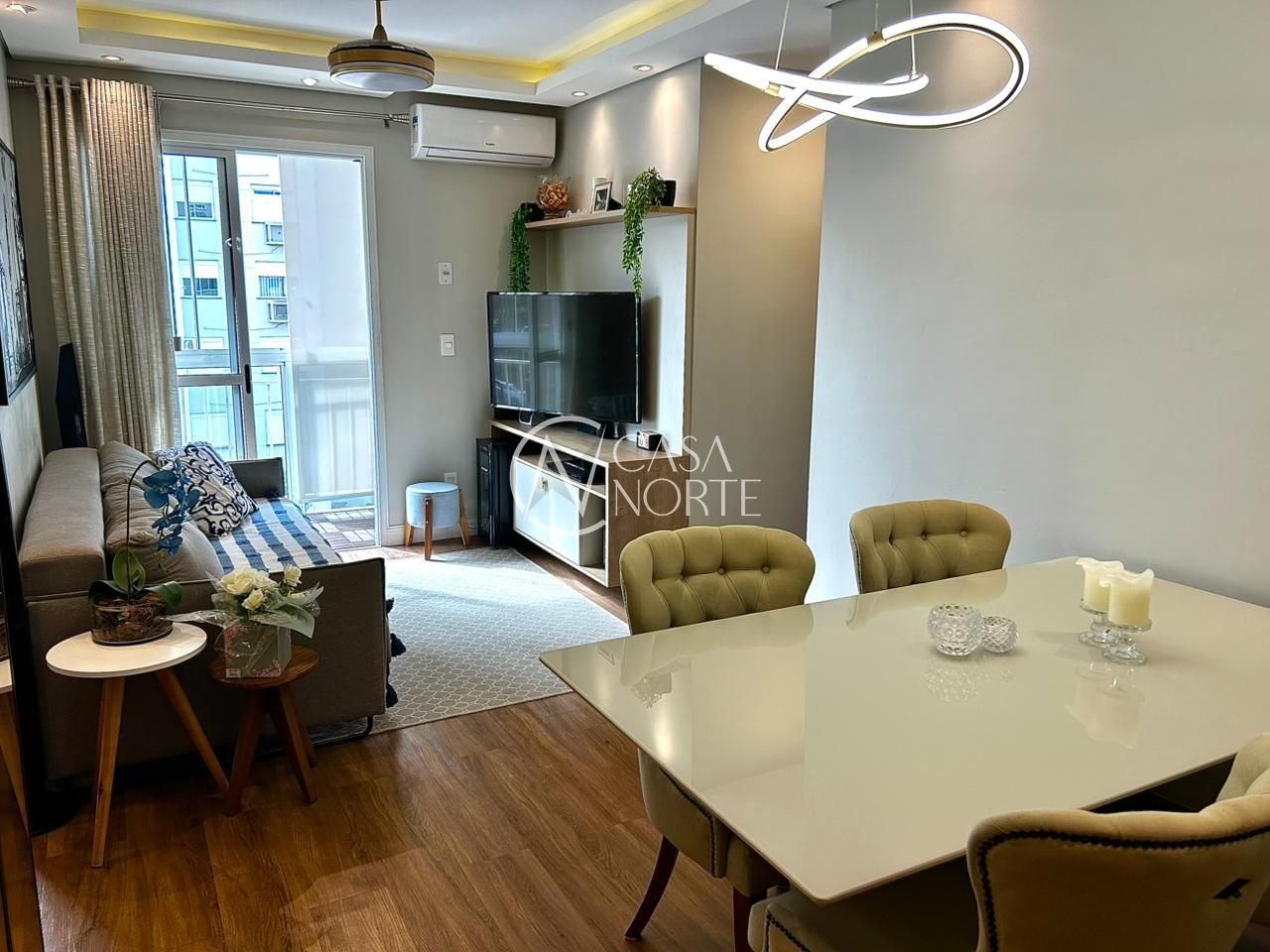 Apartamento à venda com 3 quartos, 73m², 1 suíte, 2 vagas, Rua Abram Goldsztein no bairro Jardim Carvalho em Porto Alegre