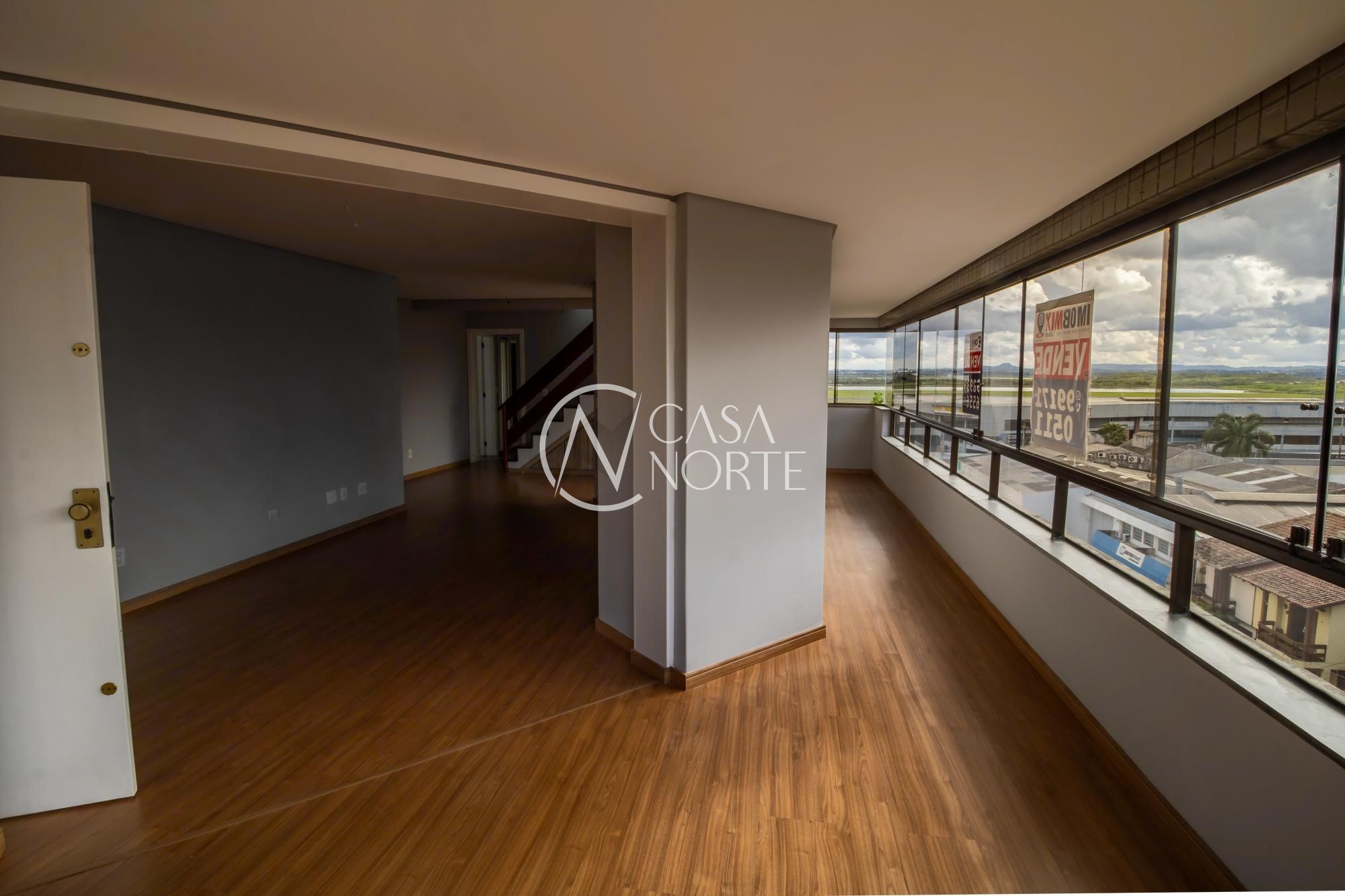 Cobertura à venda com 3 quartos, 277m², 1 suíte, 2 vagas, Rua Irmão Augusto no bairro Jardim Lindóia em Porto Alegre