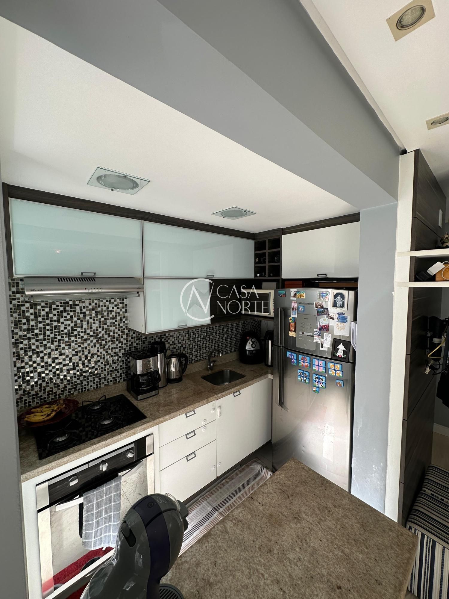 Apartamento à venda com 2 quartos, 53m², Rua Líbero Badaró no bairro Passo da Areia em Porto Alegre