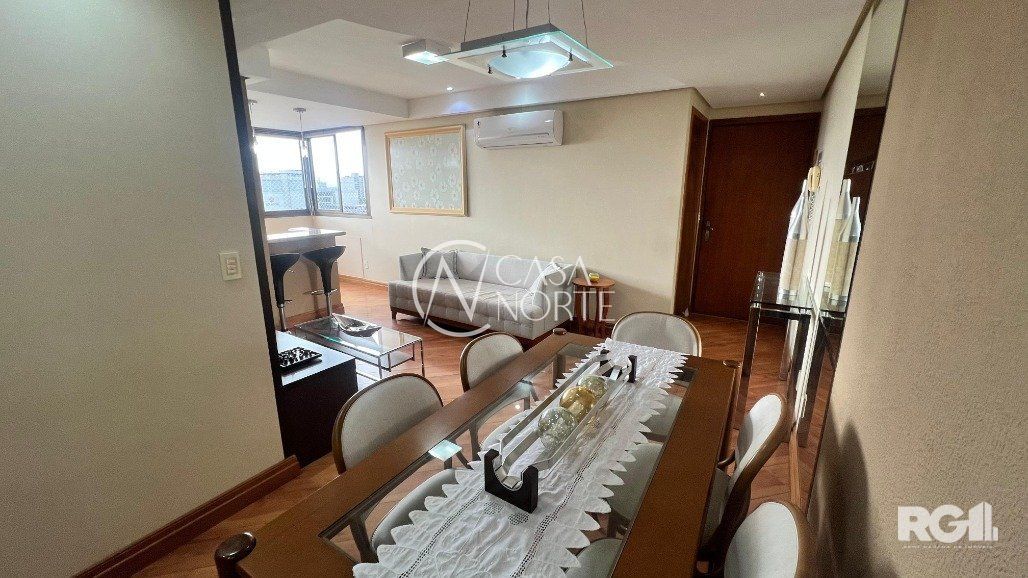 Apartamento à venda com 3 quartos, 80m², 1 suíte, 2 vagas, Rua Roque Calage no bairro Passo da Areia em Porto Alegre