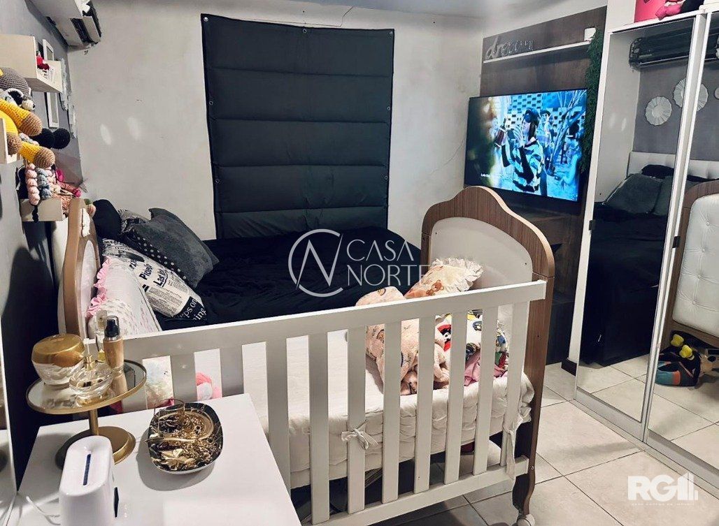 Casa à venda com 6 quartos, 391m², 3 suítes, Avenida José Gertum no bairro Chácara das Pedras em Porto Alegre