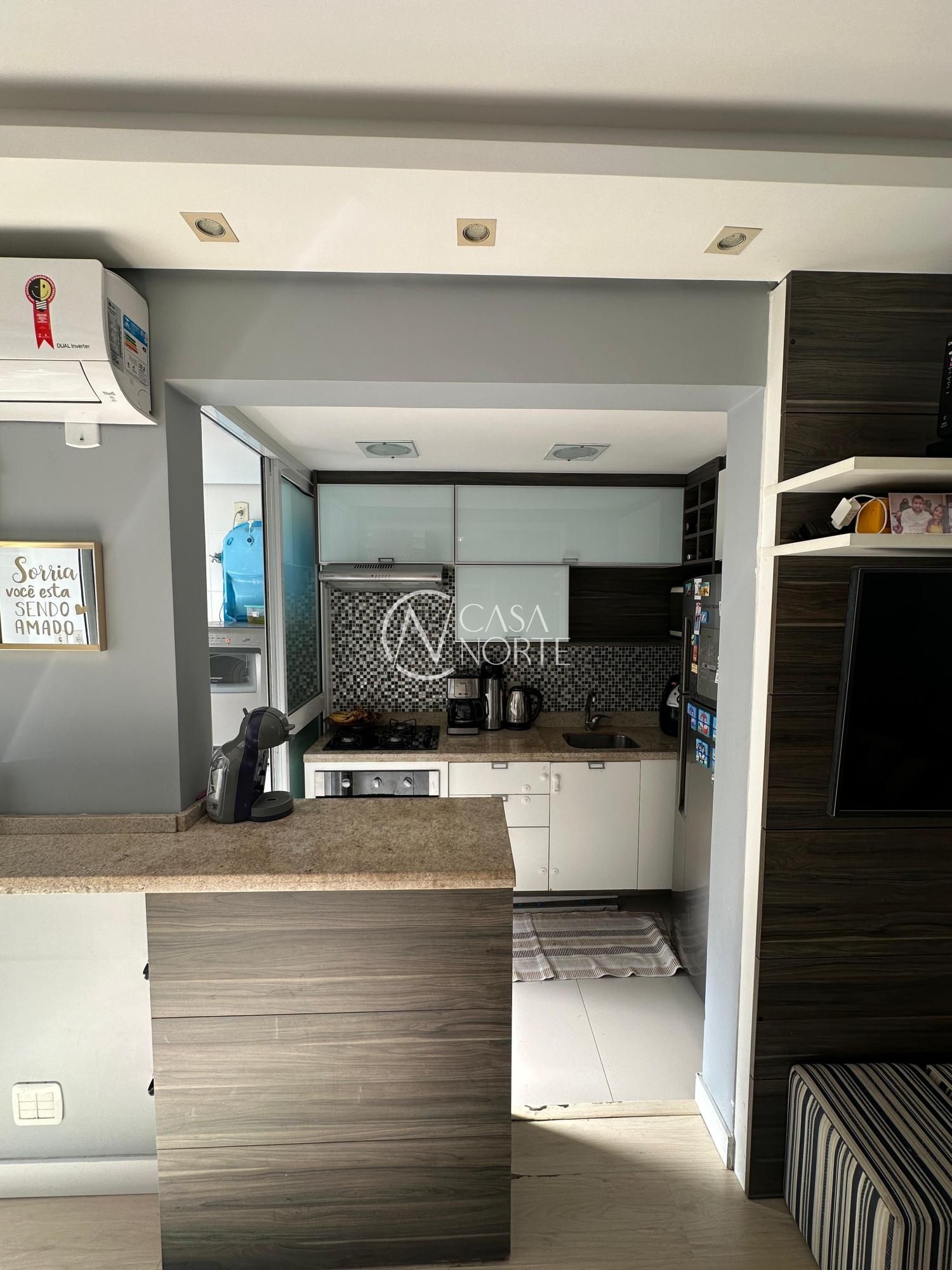 Apartamento à venda com 2 quartos, 53m², Rua Líbero Badaró no bairro Passo da Areia em Porto Alegre