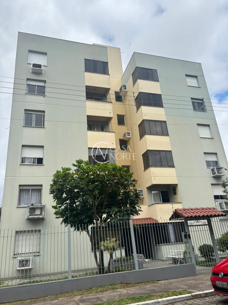 Apartamento à venda com 2 quartos, 52m², 1 vaga, Rua Norberto Jung no bairro Sarandi em Porto Alegre