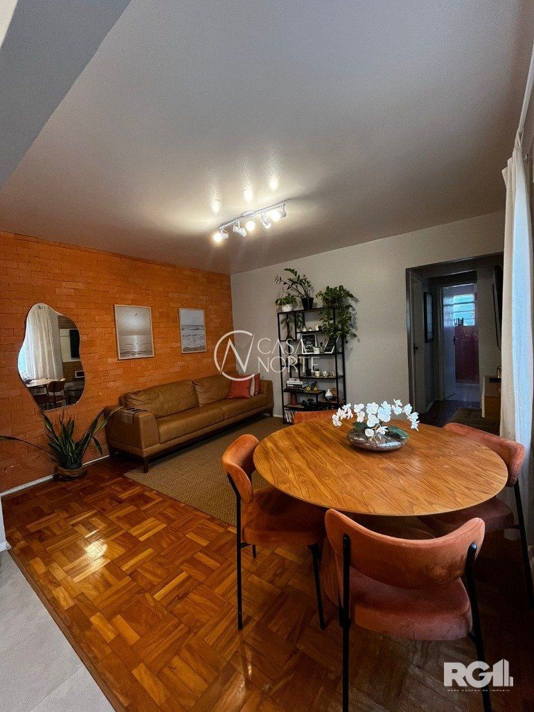Apartamento à venda com 3 quartos, 82m², 1 vaga, Rua Marcelo Gama no bairro Higienópolis em Porto Alegre