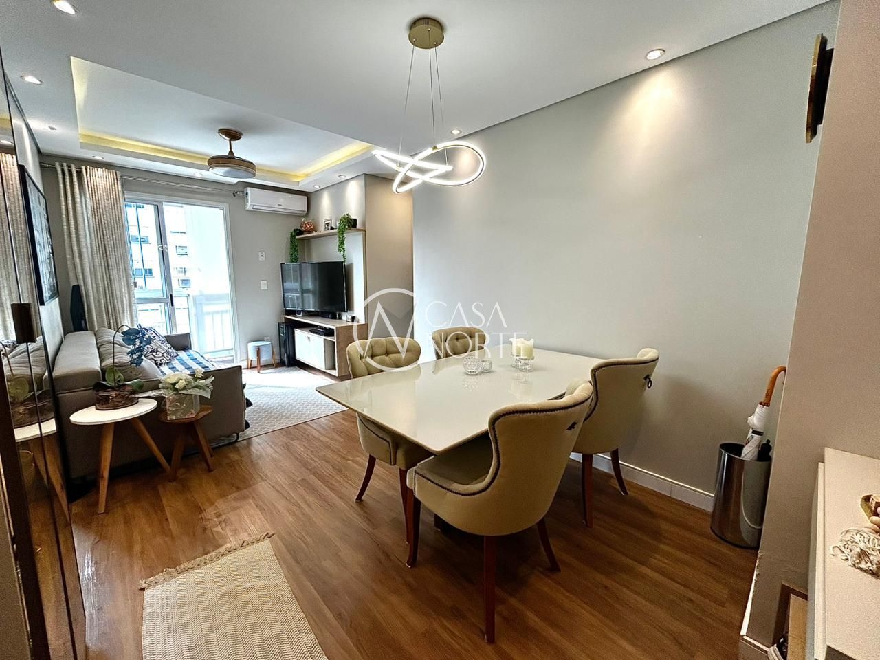 Apartamento à venda com 3 quartos, 73m², 1 suíte, 2 vagas, Rua Abram Goldsztein no bairro Jardim Carvalho em Porto Alegre