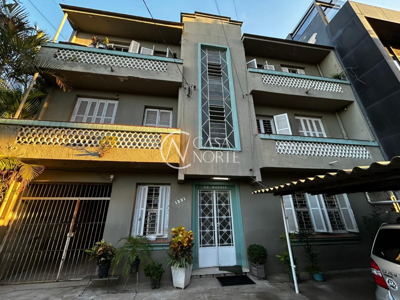 Apartamento à venda com 2 quartos, 103m², 1 vaga, Avenida Cairu no bairro Navegantes em Porto Alegre