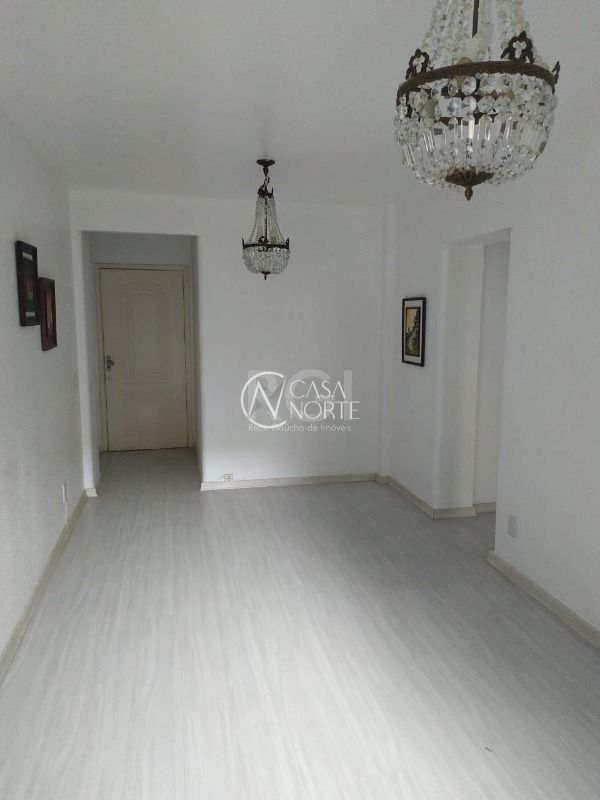 Apartamento à venda com 2 quartos, 83m², Avenida Guaíba no bairro Vila Assunção em Porto Alegre