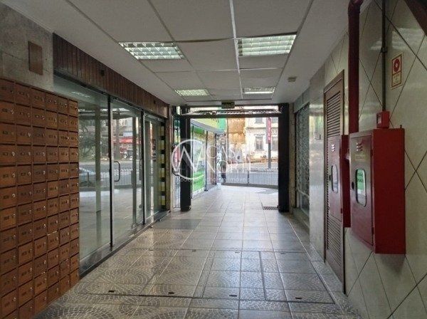 Kitnet à venda , 18m², Avenida Senador Salgado Filho no bairro Centro Histórico em Porto Alegre
