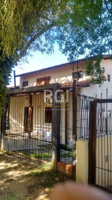 Casa à venda com 4 quartos, 200m², 1 suíte, 3 vagas, Rua Ari Barroso no bairro Sarandi em Porto Alegre