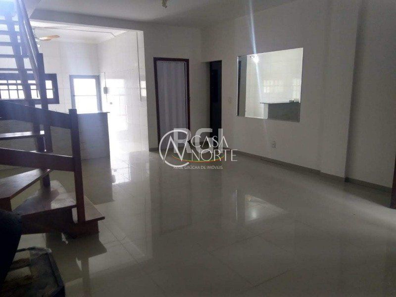 Casa à venda com 4 quartos, 200m², 1 suíte, 3 vagas, Rua Ari Barroso no bairro Sarandi em Porto Alegre