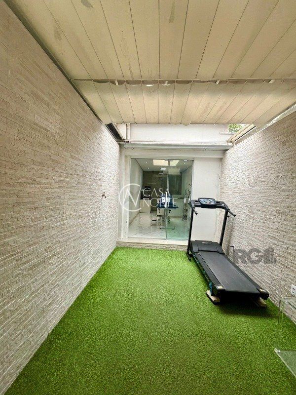 Sala Comercial à venda , 55m², Avenida Cristovao Colombo no bairro Floresta em Porto Alegre