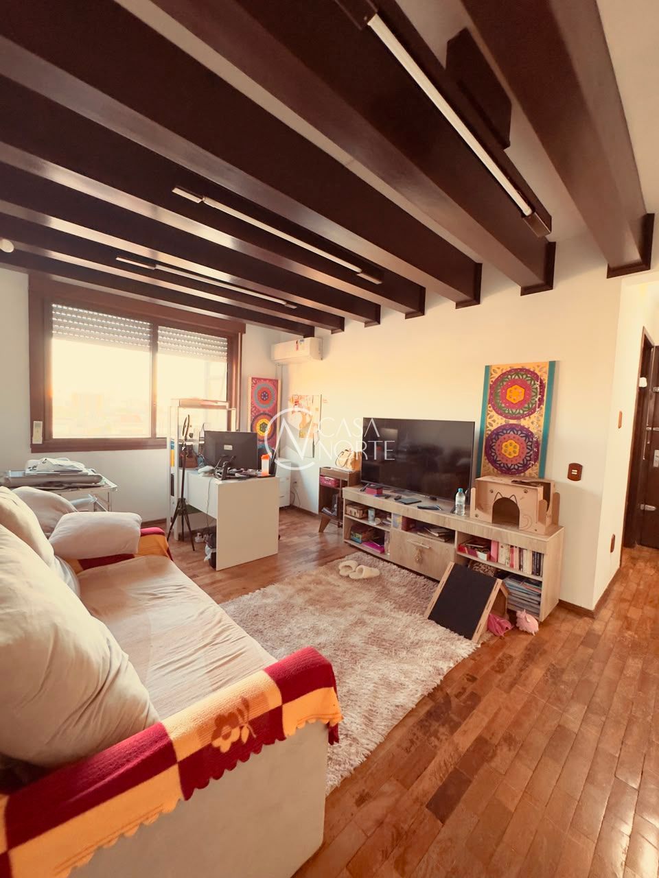 Apartamento à venda com 2 quartos, 83m², 1 vaga, Rua Hoffmann no bairro Floresta em Porto Alegre
