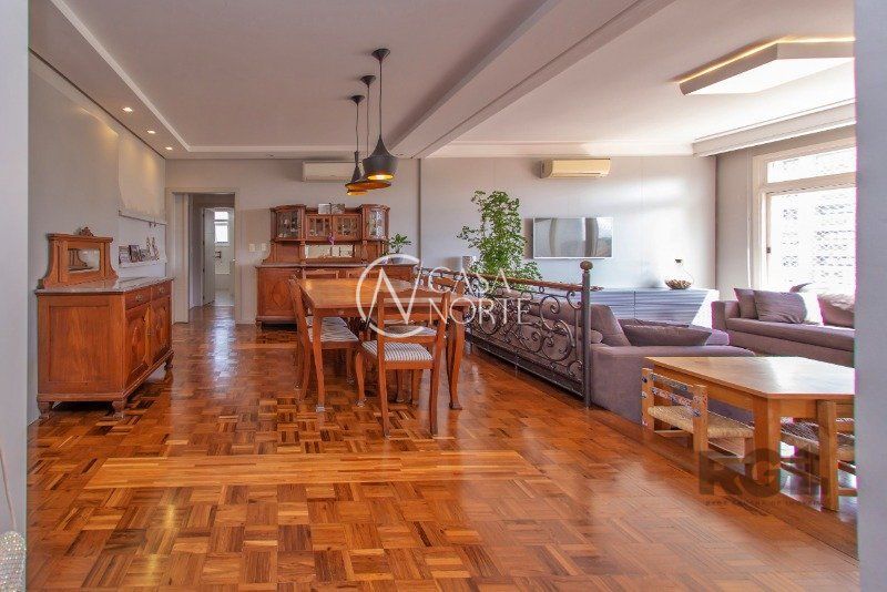 Apartamento à venda com 3 quartos, 189m², 1 suíte, 2 vagas, Rua Barão de Santo Ângelo no bairro Moinhos de Vento em Porto Alegre