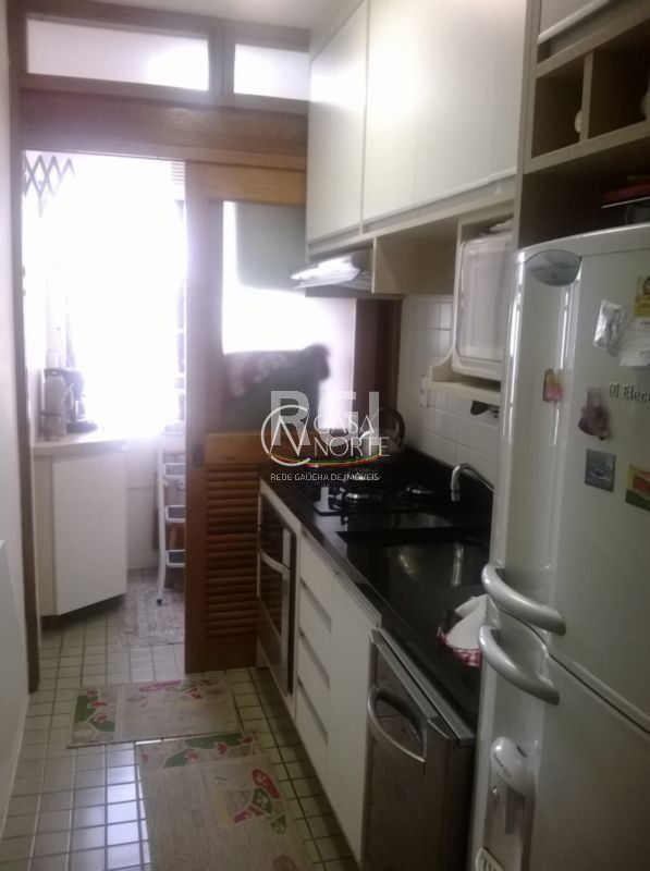 Apartamento à venda com 3 quartos, 68m², 1 vaga, Avenida General Raphael Zippin no bairro Sarandi em Porto Alegre