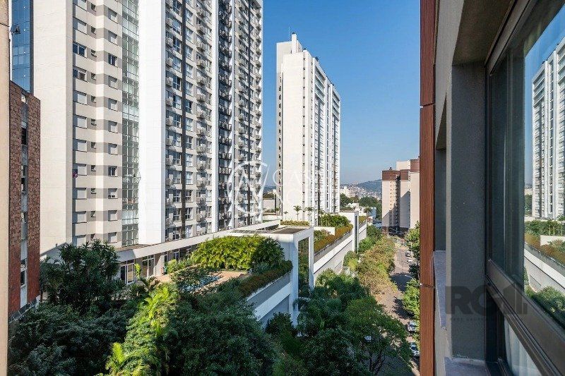 Apartamento à venda com 1 quarto, 29m², 1 vaga, Rua Curvelo no bairro Petrópolis em Porto Alegre