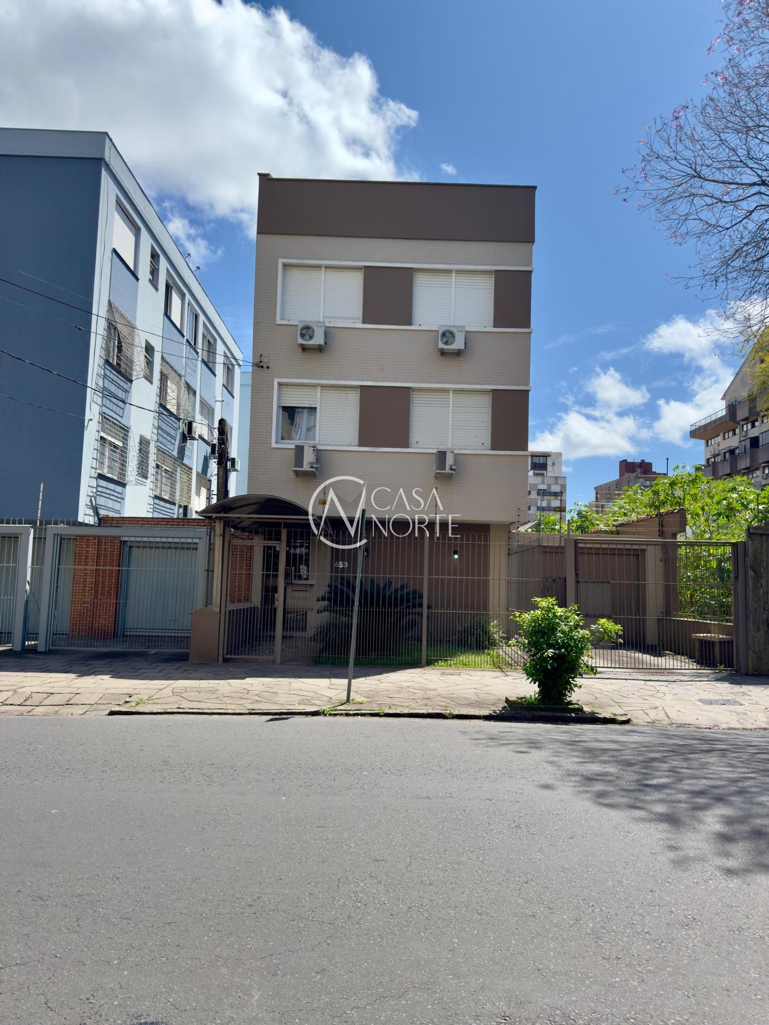 Apartamento à venda com 2 quartos, 63m², 2 vagas, Rua Guilherme Alves no bairro Jardim Botânico em Porto Alegre