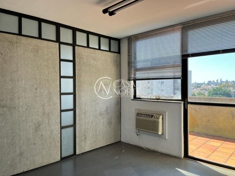 Sala Comercial à venda , 98m², Avenida Pernambuco no bairro Floresta em Porto Alegre