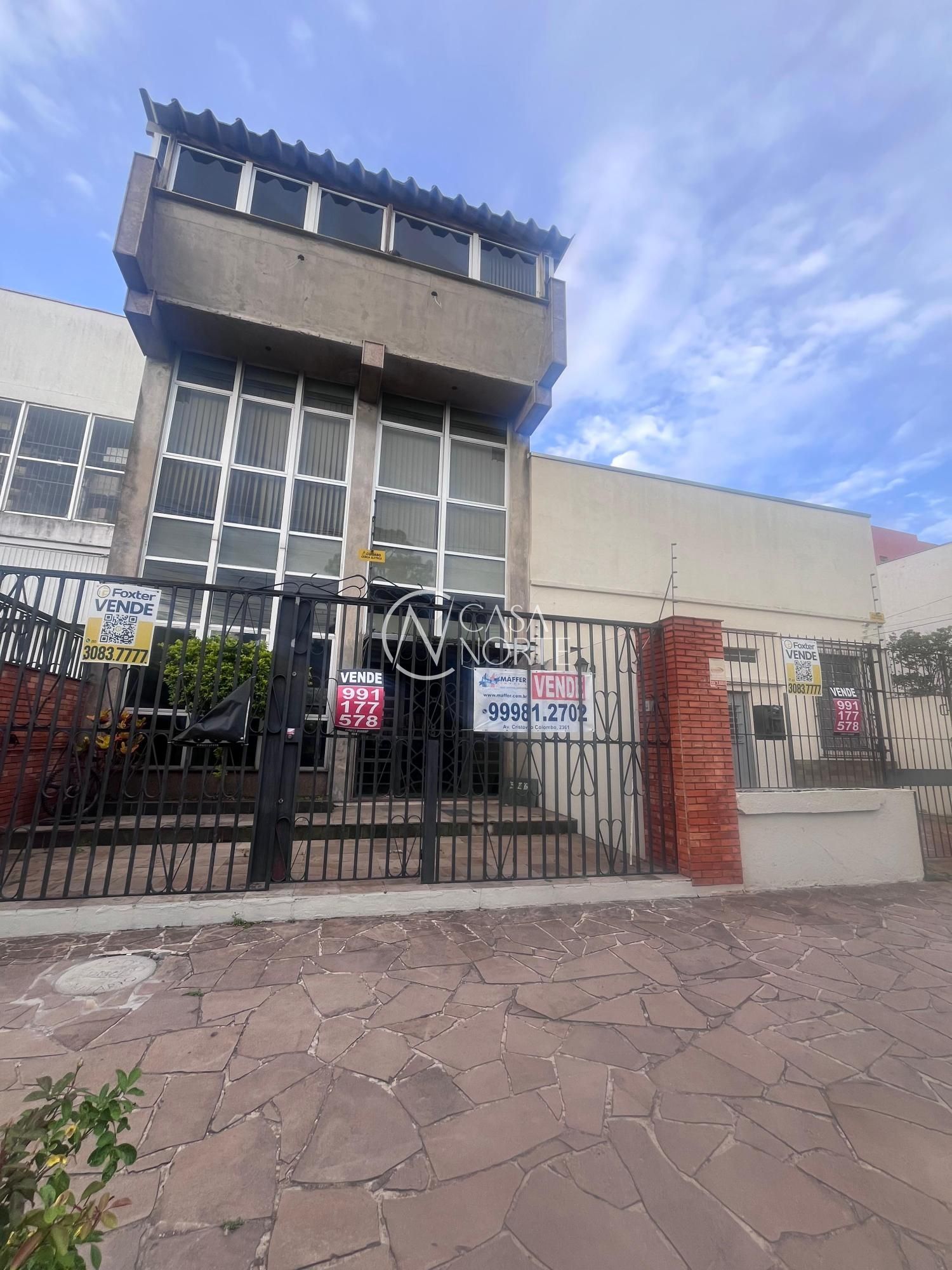 Prédio Comercial à venda , 231m², Rua Buarque de Macedo no bairro São Geraldo em Porto Alegre