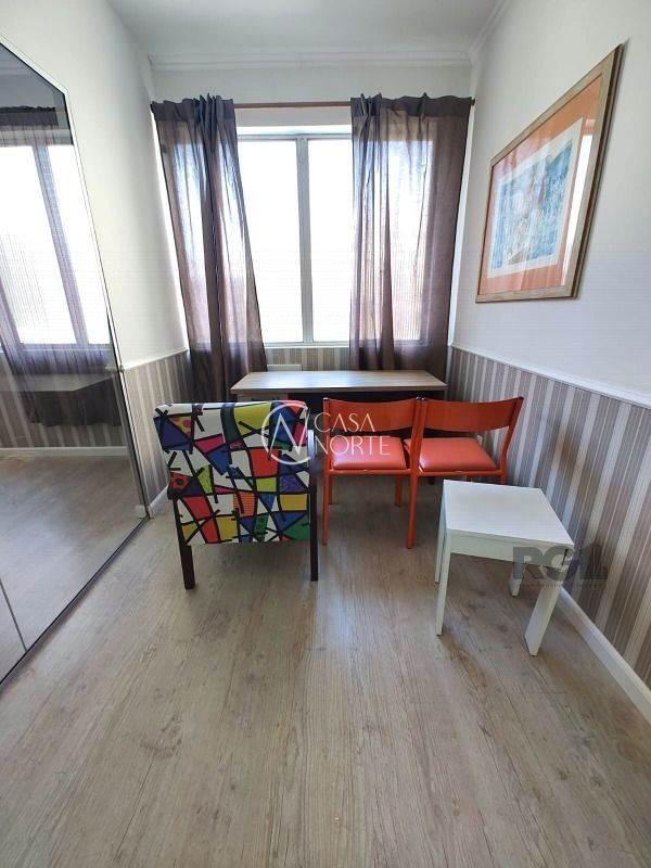 Sala Comercial à venda com 1 quarto, 32m², Avenida Cristóvão Colombo no bairro Moinhos de Vento em Porto Alegre