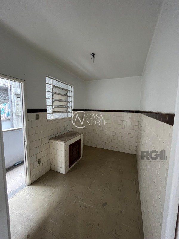 Apartamento à venda com 3 quartos, 119m², Avenida Farrapos no bairro Floresta em Porto Alegre