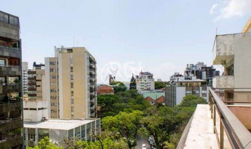 Cobertura à venda com 3 quartos, 380m², 1 suíte, 2 vagas, Rua Doutor Poty Medeiros no bairro Moinhos de Vento em Porto Alegre