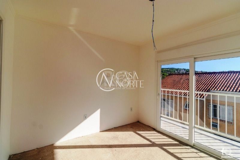 Casa de Condomínio à venda com 2 quartos, 115m², 1 suíte, 2 vagas, Rua Padre João Batista Reus no bairro Vila Conceição em Porto Alegre