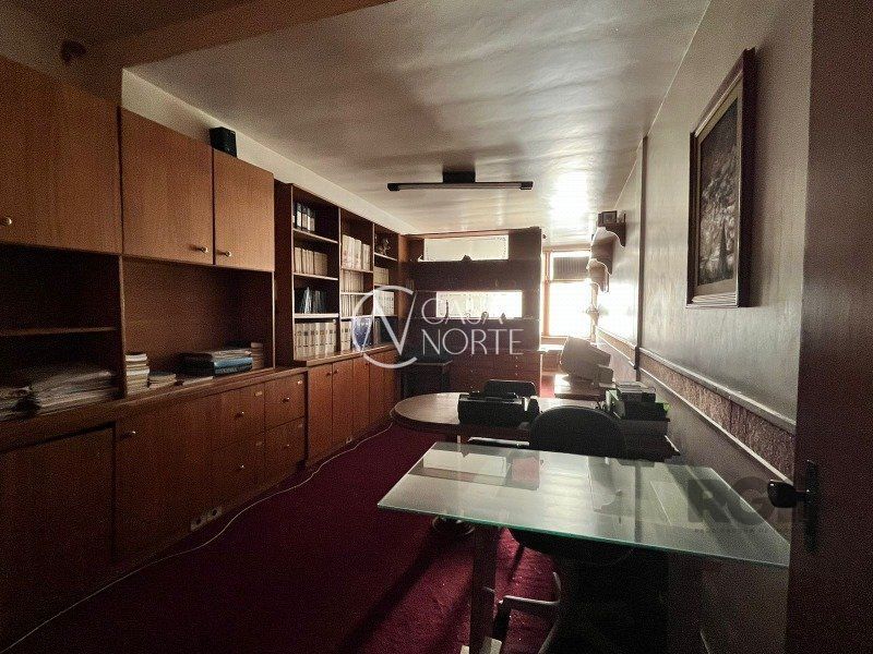 Sala Comercial à venda , 77m², Avenida Taquara no bairro Petrópolis em Porto Alegre