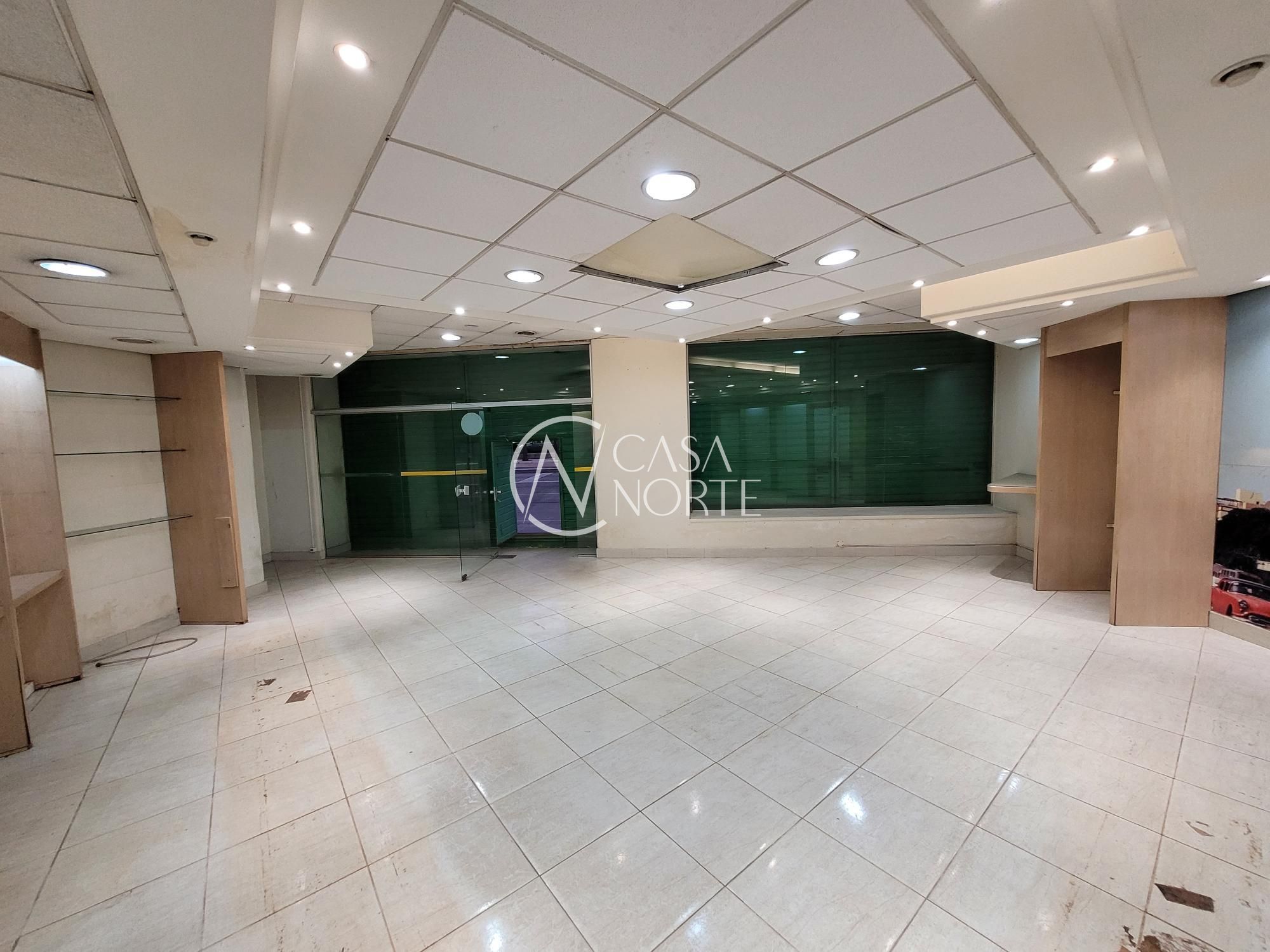 Loja à venda com 3 quartos, 212m², Avenida Farrapos no bairro Floresta em Porto Alegre