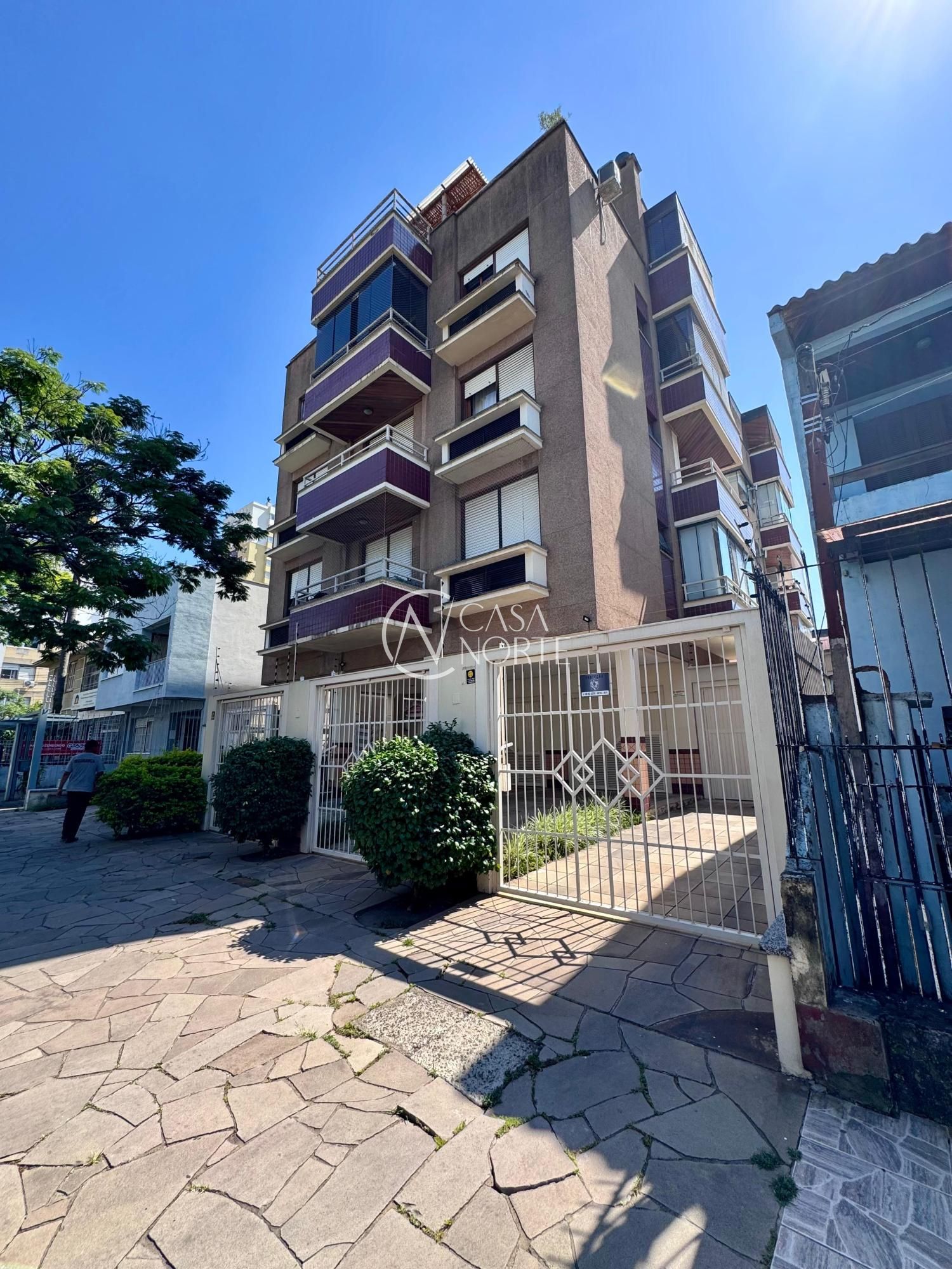 Apartamento à venda com 2 quartos, 69m², 1 vaga, Rua Visconde do Rio Branco no bairro Floresta em Porto Alegre