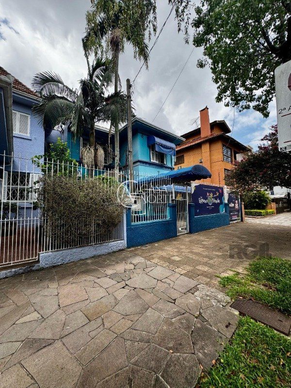 Casa Comercial à venda com 5 quartos, 350m², 3 vagas, Rua Marquês do Herval no bairro Moinhos de Vento em Porto Alegre