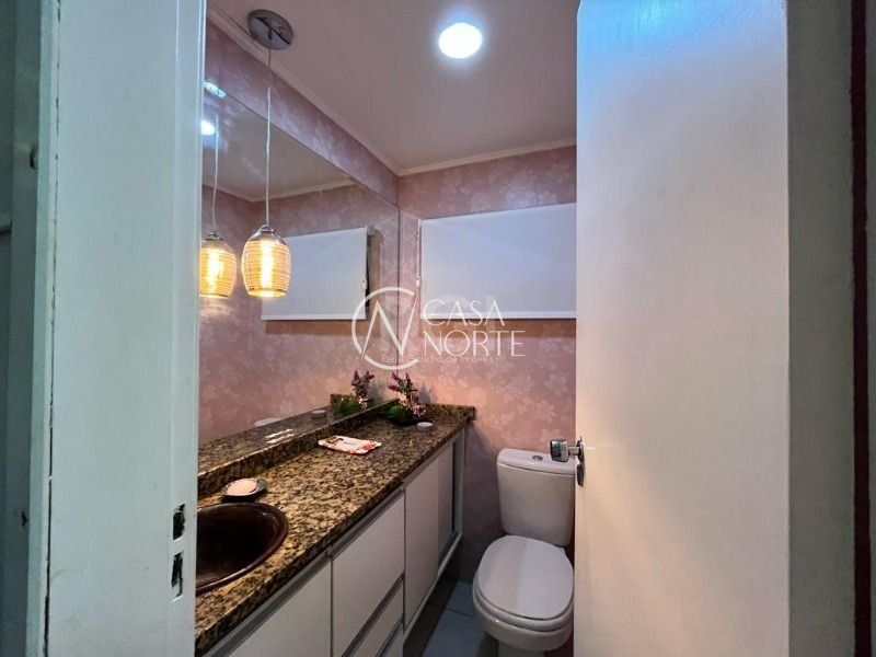 Sala Comercial à venda , 44m², Avenida Cristóvão Colombo no bairro Moinhos de Vento em Porto Alegre