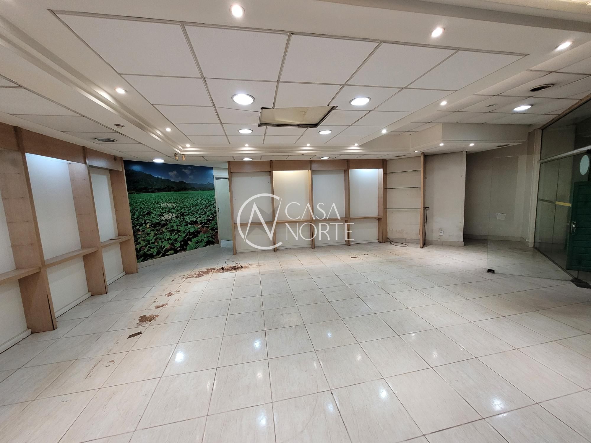 Loja à venda com 3 quartos, 212m², Avenida Farrapos no bairro Floresta em Porto Alegre