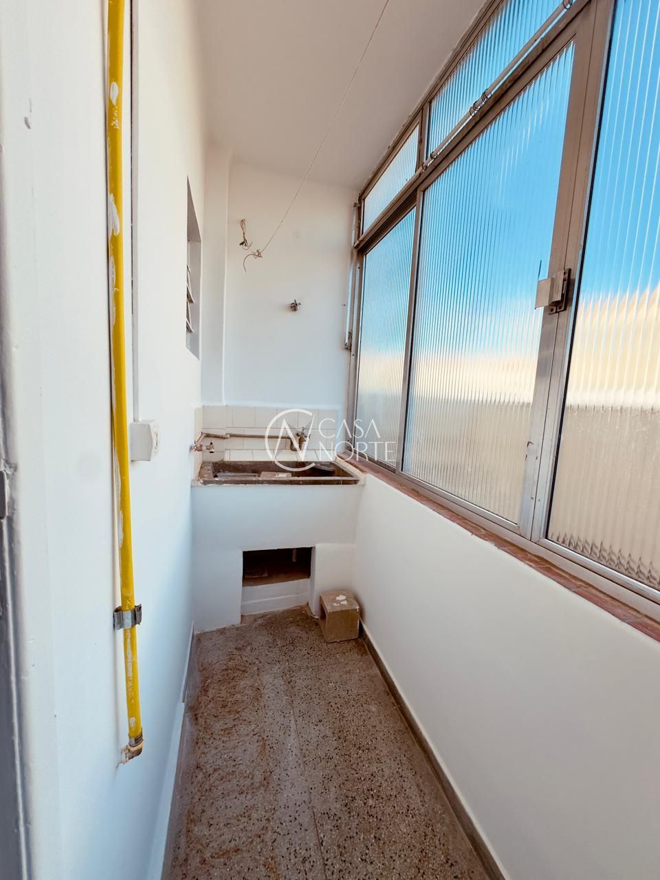 Apartamento à venda com 2 quartos, 65m², Avenida Cristóvão Colombo no bairro São João em Porto Alegre