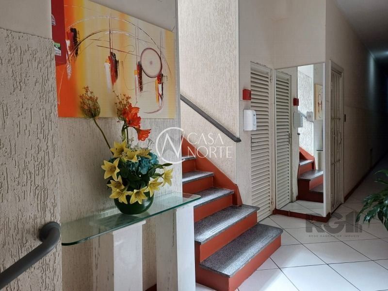 Apartamento à venda com 2 quartos, 55m², Avenida Benjamin Constant no bairro São João em Porto Alegre