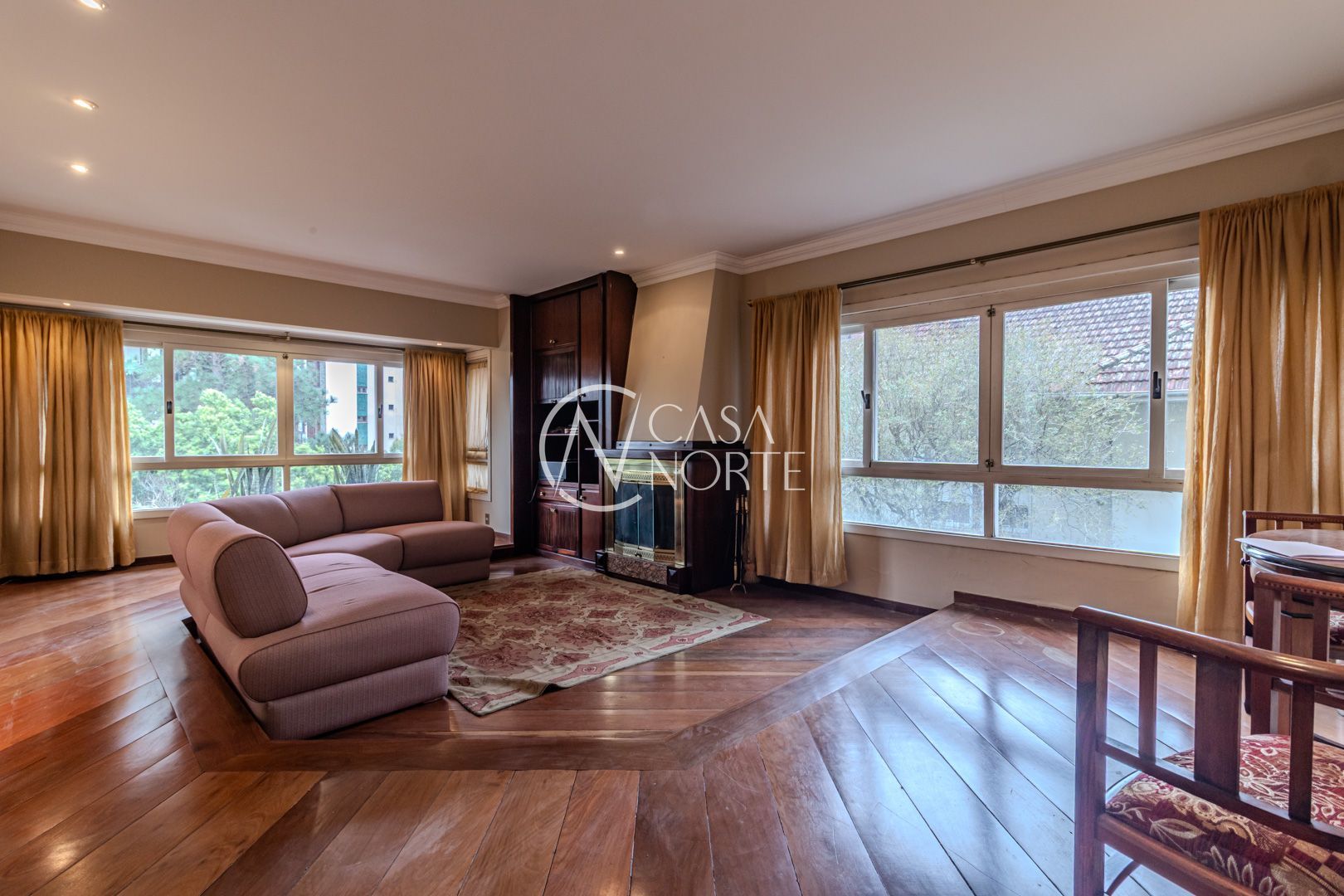 Apartamento à venda com 4 quartos, 157m², 1 suíte, 3 vagas, Rua Corcovado no bairro Auxiliadora em Porto Alegre