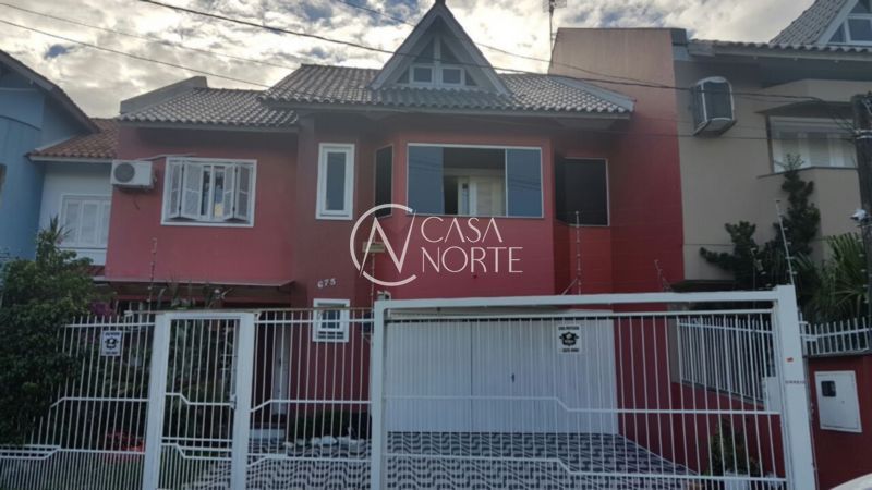 Casa à venda com 3 quartos, 165m², 1 suíte, 2 vagas, Avenida Ecoville no bairro Sarandi em Porto Alegre