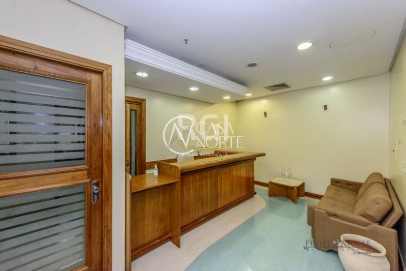 Sala Comercial à venda , 363m², 8 vagas, Rua Dona Laura no bairro Rio Branco em Porto Alegre