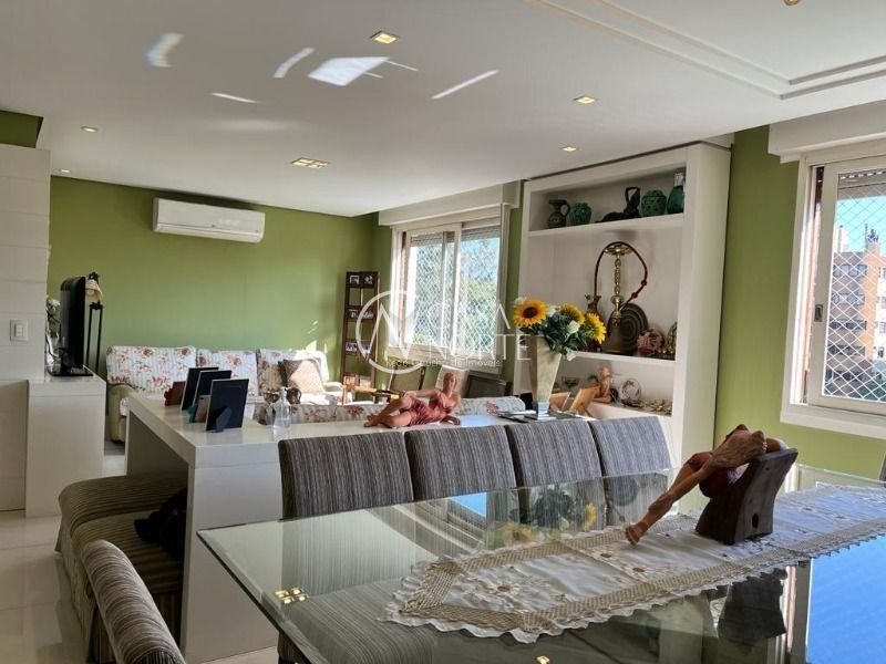 Apartamento à venda com 3 quartos, 125m², 1 suíte, 2 vagas, Avenida Carlos Gomes no bairro Auxiliadora em Porto Alegre