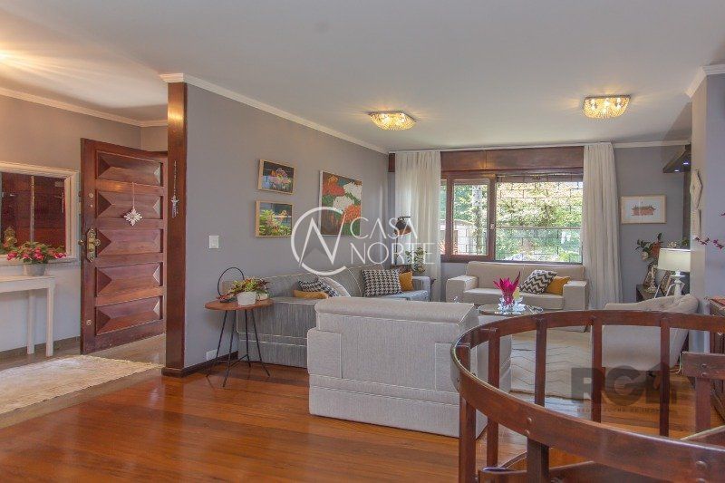 Casa à venda com 4 quartos, 350m², 1 suíte, 3 vagas, Travessa Saúde no bairro Auxiliadora em Porto Alegre