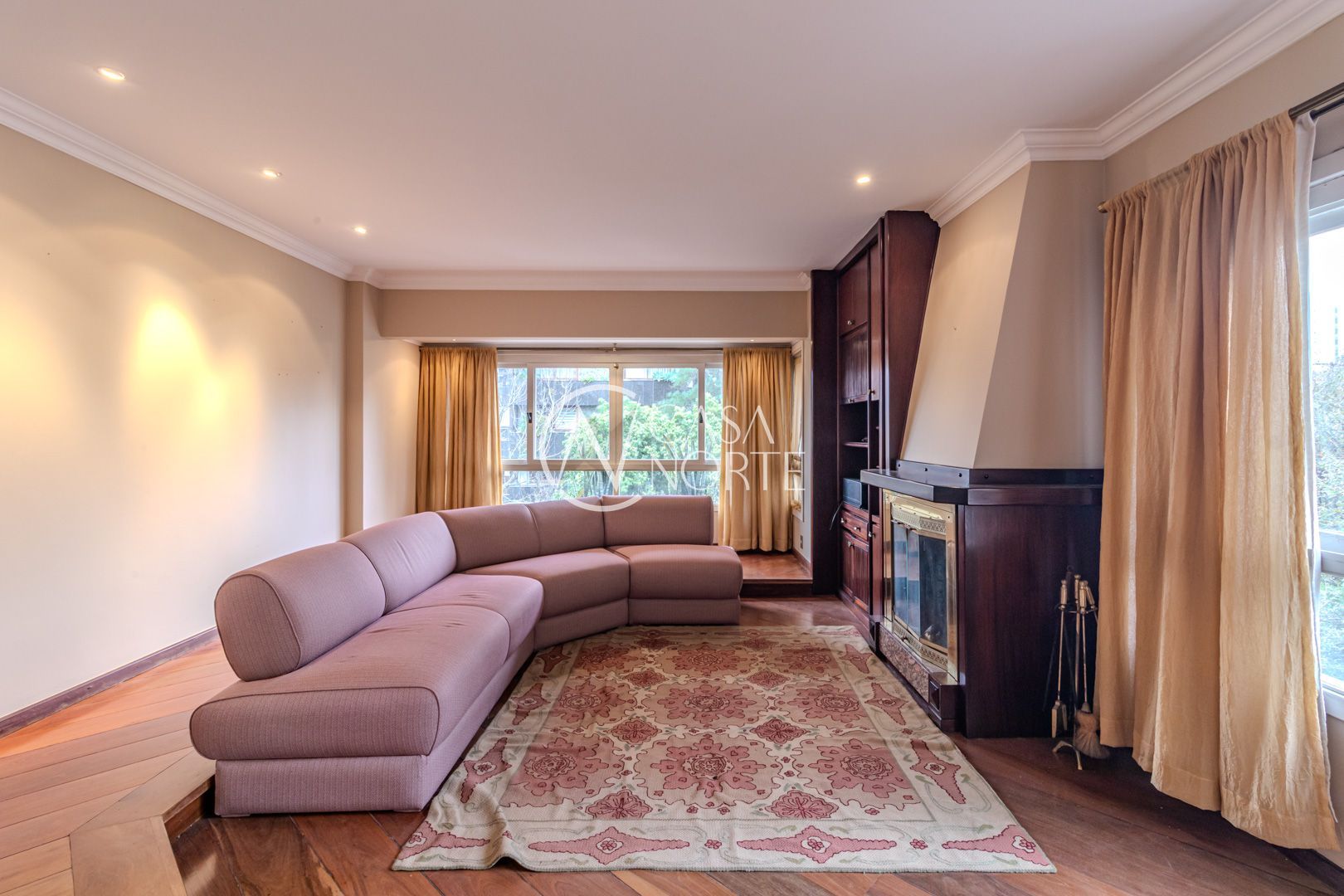 Apartamento à venda com 4 quartos, 157m², 1 suíte, 3 vagas, Rua Corcovado no bairro Auxiliadora em Porto Alegre