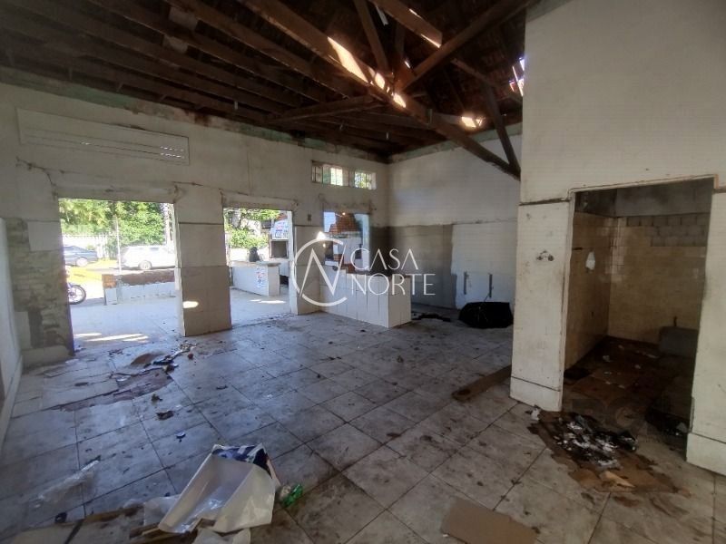 Terreno à venda , 300m², Avenida do Forte no bairro Vila Ipiranga em Porto Alegre